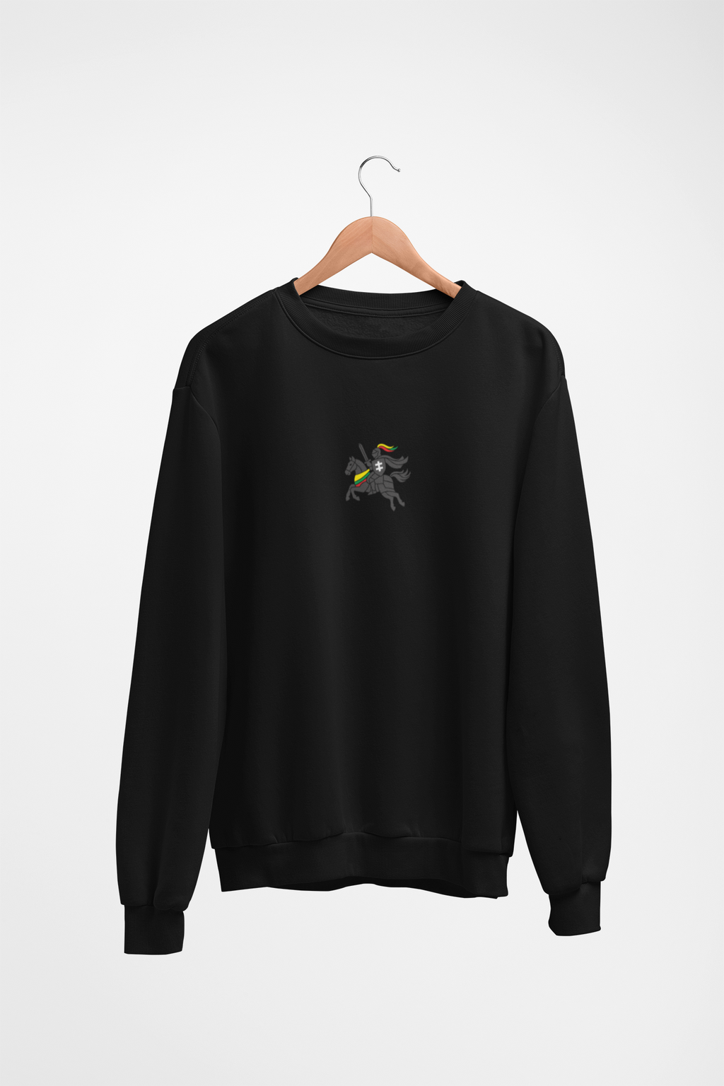 Juodas UNISEX džemperis be gobtuvo "Vytis"
